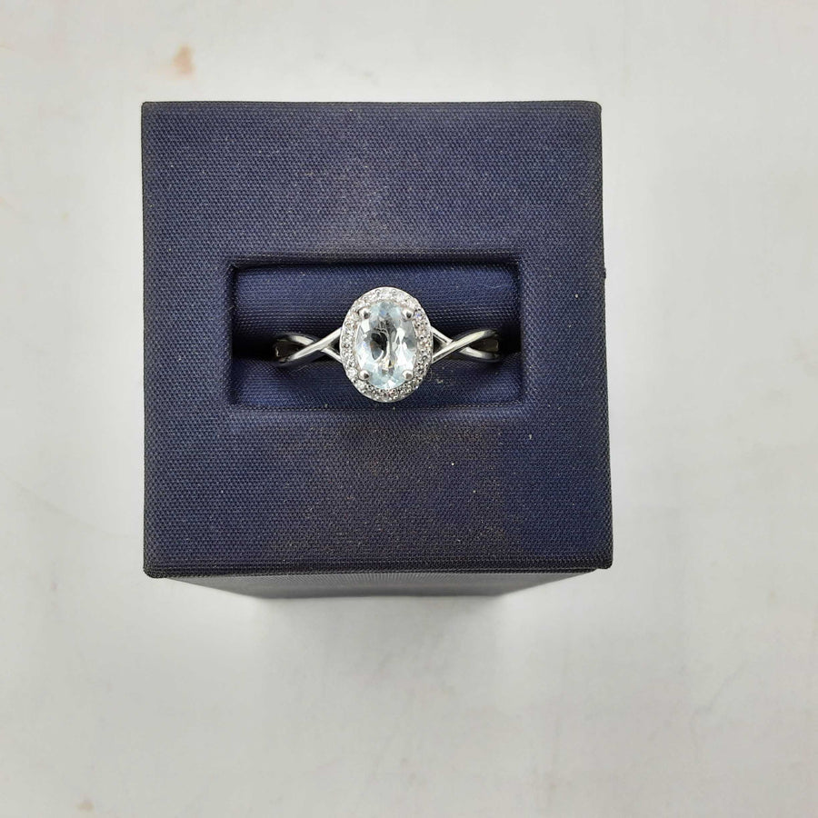 Women's Ring - White Gold 10k (.417) 2.2 grams Size 8