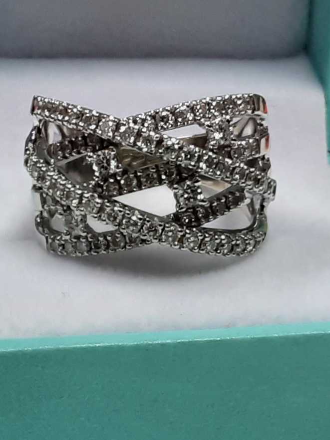 Women's Ring - White Gold 14k (.585) 9.7 grams Size 8