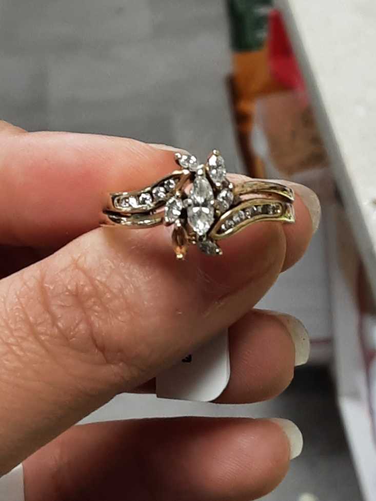 Women's Ring - Yellow Gold 14k (.585) 4.7 grams Size 8.5