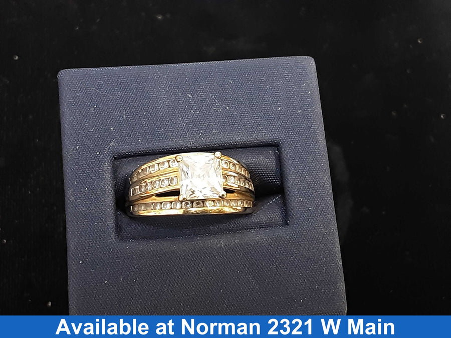 Women's Ring - Yellow Gold 10k (.417) 3.5 grams Size 7.5