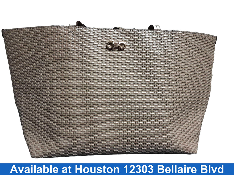 Salvatore Ferragamo Au-21 Beige / Tan Purse / Handbag