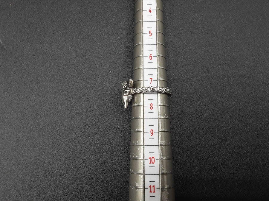 Women's Ring - Silver 4.6 grams Size 9