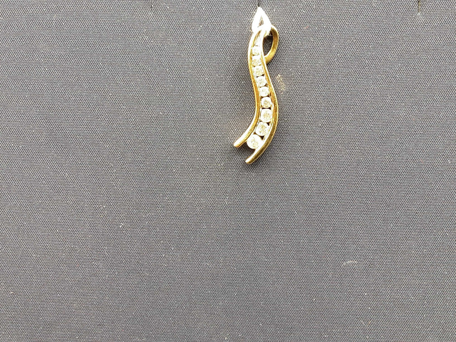 Diamond Pendant - Yellow Gold 10k (.417) 2.2 grams