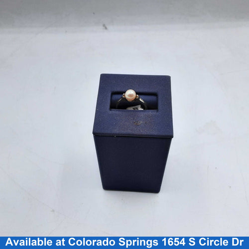Women's Ring - Yellow Gold 10k (.417) 1.8 grams Size 6