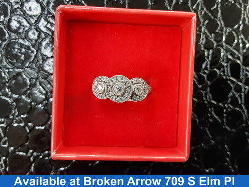 Women's Ring - White Gold 10k (.417) 4.7 grams Size 20