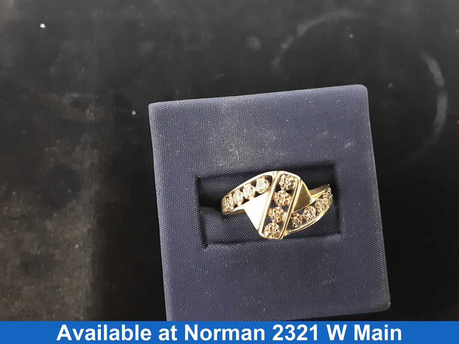Women's Ring - Yellow Gold 10k (.417) 3 grams Size 7