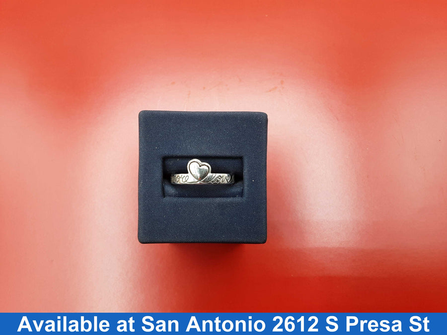 Women's Ring - Silver 3.2 grams Size 8.5