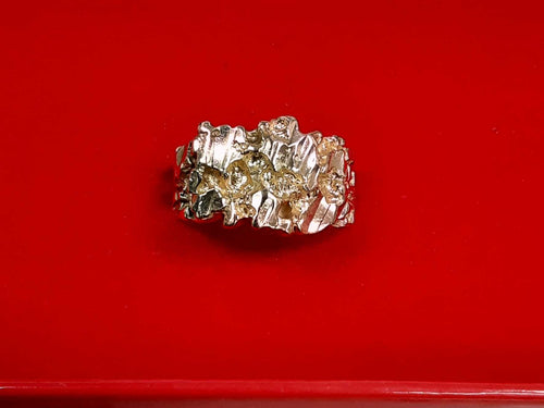 Men's Ring - Yellow Gold 10k (.417) 6 grams Size 7
