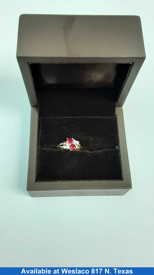 Women's Ring - Yellow Gold 10k (.417) 2.3 grams Size 8.5