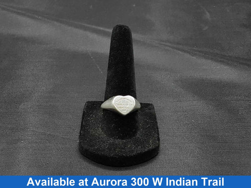 Women's Ring - Silver 6.6 grams Size 7.5