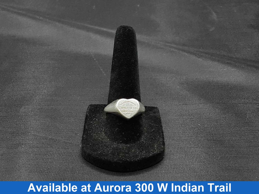 Women's Ring - Silver 6.6 grams Size 7.5