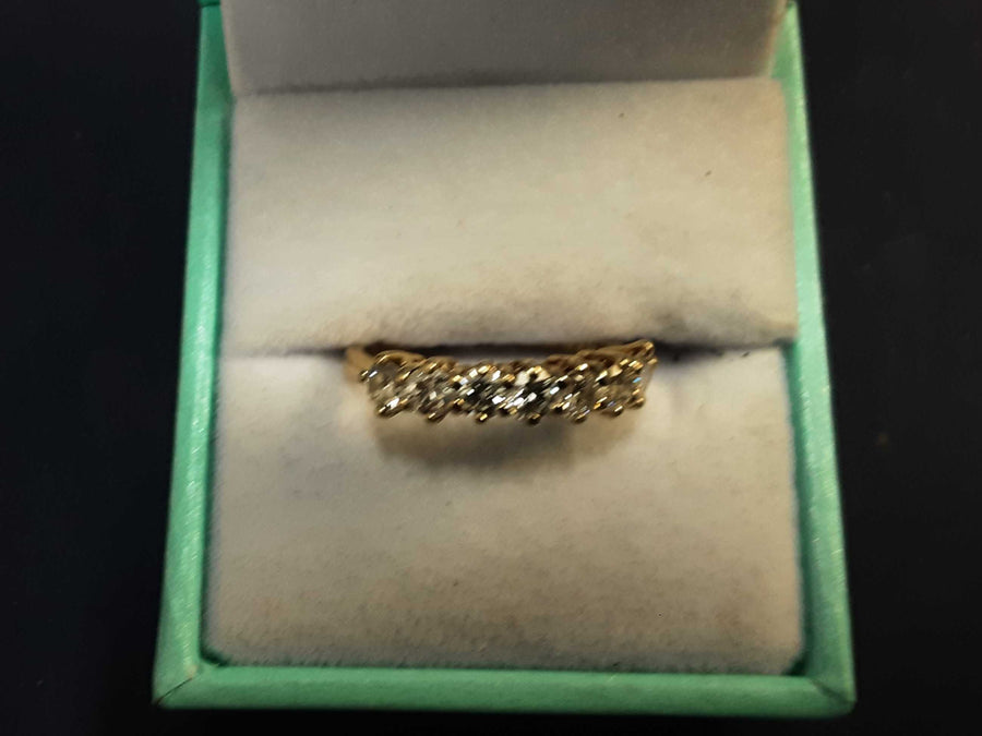 Women's Ring - Anniversary - Yellow Gold 14k (.585) 2.5 grams Size 7