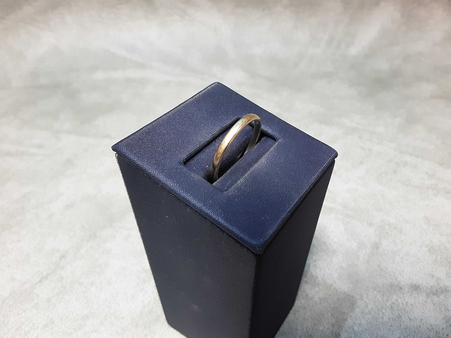 Ring - Wedding Band - Yellow Gold 14k (.585) 1.7 grams Size 8
