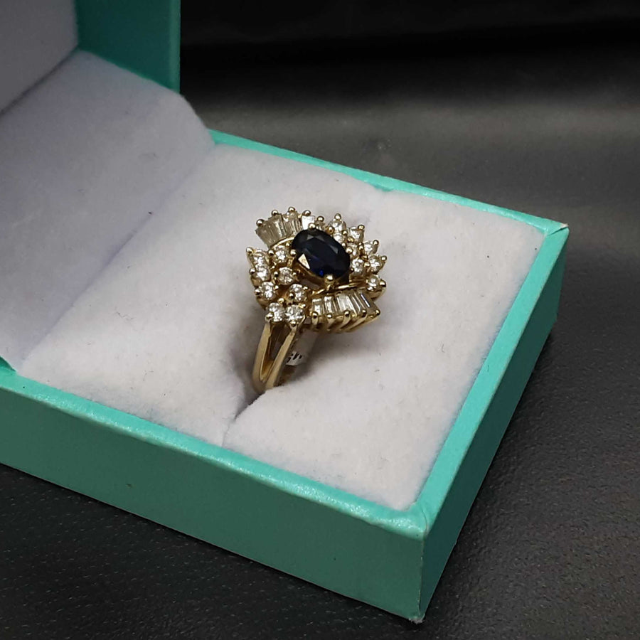 Women's Ring - Yellow Gold 14k (.585) 4.9 grams Size 5
