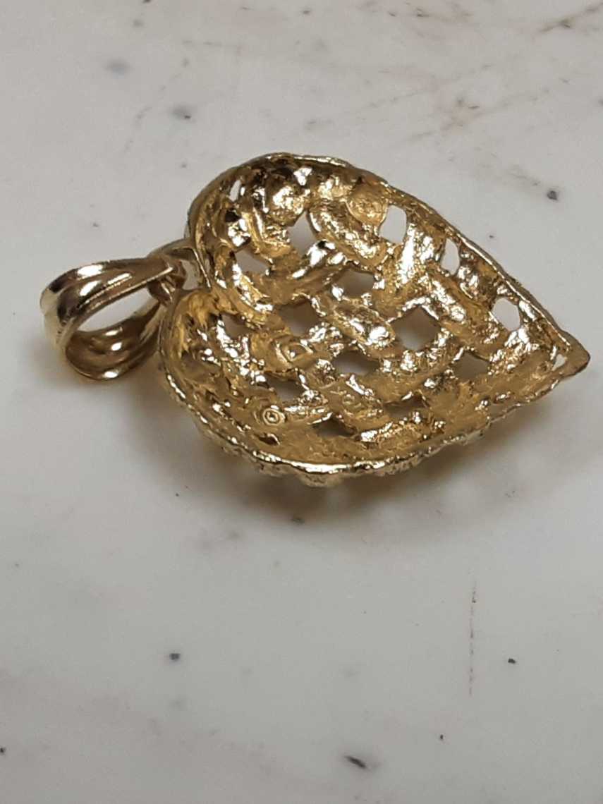 Symbol Pendant - Yellow Gold 10k (.417) 1.4 grams