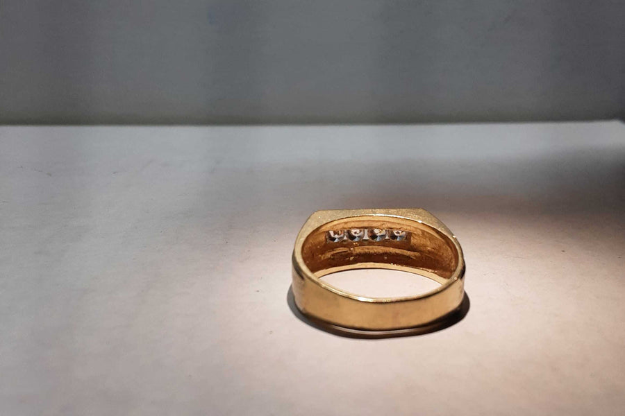 Men's Ring - Yellow Gold 10k (.417) 5.5 grams Size 9