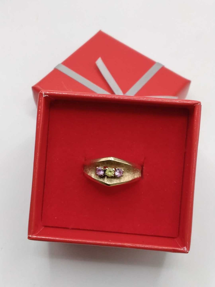 Women's Ring - Yellow Gold 14k (.585) 3.9 grams Size 7