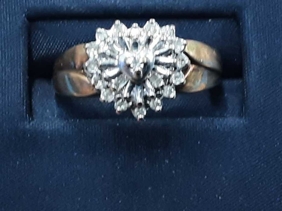 Women's Ring - Yellow Gold 10k (.417) 3.2 grams Size 8