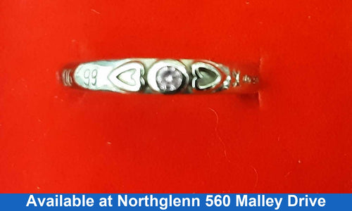 Women's Ring - White Gold 10k (.417) 3.3 grams Size 7.5