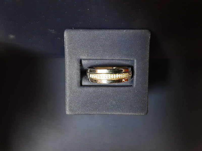 White Gold 10k (.417) 3.5 grams Size 8.5