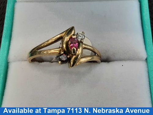 Women's Ring - Yellow Gold 10k (.417) 2.4 grams Size 9