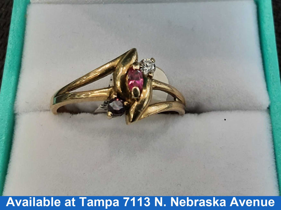 Women's Ring - Yellow Gold 10k (.417) 2.4 grams Size 9