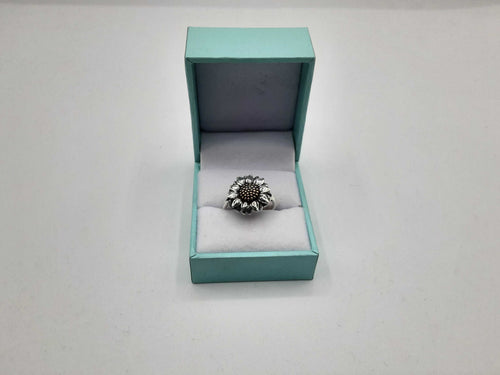 Women's Ring - Silver 6.2 grams Size 8.5