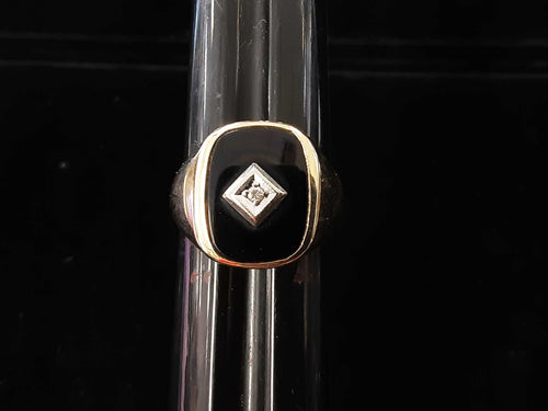 Men's Ring - Yellow Gold 10k (.417) 11 grams Size 10.5