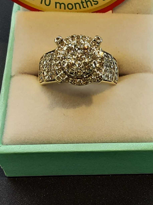 Women's Ring - Yellow Gold 14k (.585) 7.5 grams Size 7.5