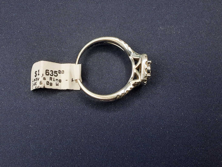 Women's Ring - White Gold 14k (.585) 6 grams Size 9