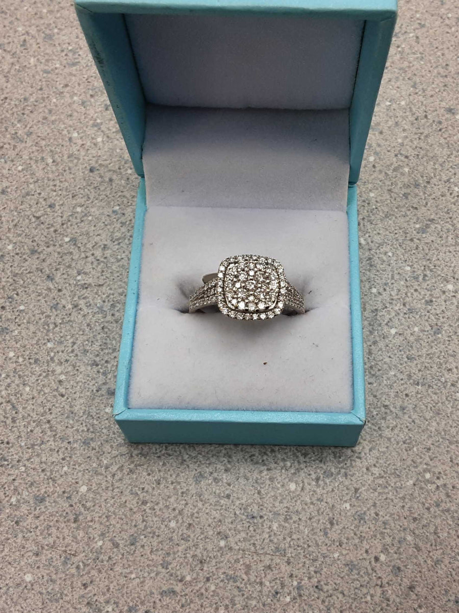 Women's Ring - White Gold 14k (.585) 3.8 grams Size 8