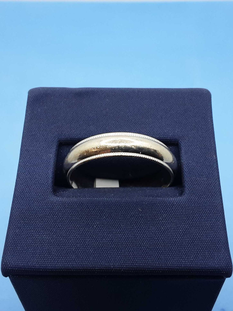 Ring - Wedding Band - White Gold 10k (.417) 4.5 grams Size 10.5