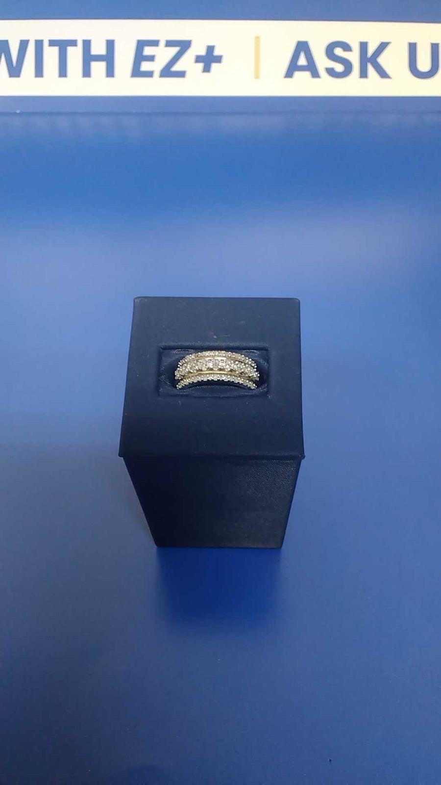 Women's Ring - Silver 3.6 grams Size 7.5