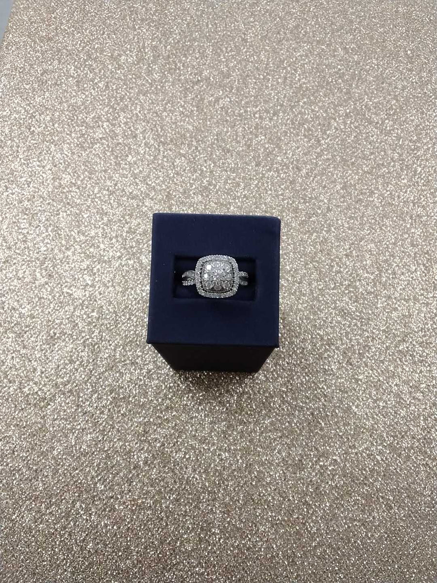 Women's Ring - White Gold 10k (.417) 3.8 grams Size 20