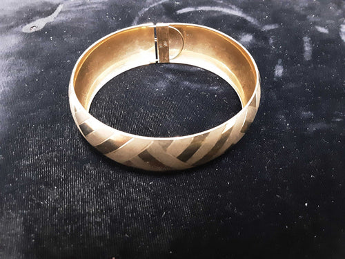Bangle Bracelet - Yellow Gold 10k (.417) 9.8 grams 12 inch