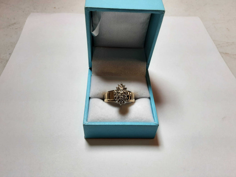 Women's Ring - Yellow Gold 10k (.417) 3.8 grams Size 7.5