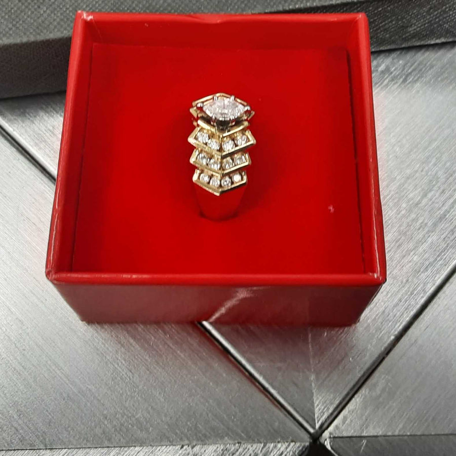 Women's Ring - Yellow Gold 14k (.585) 8.5 grams Size 6.5