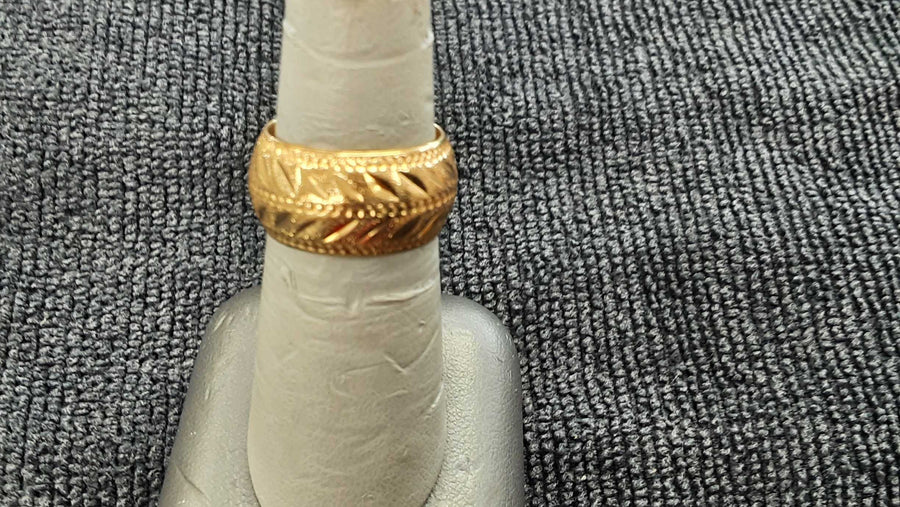 Women's Ring - Yellow Gold 22k (.917) 4.6 grams Size 6.5