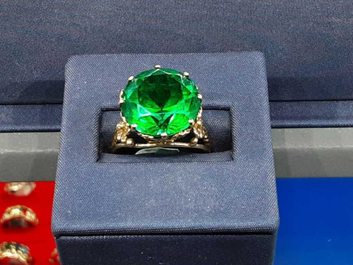 Women's Ring - Solitaire - Yellow Gold 10k (.417) 5.2 grams Size 8