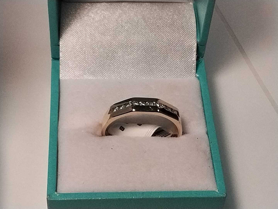 Ring - Wedding Band - Yellow Gold 14k (.585) 4.1 grams Size 10