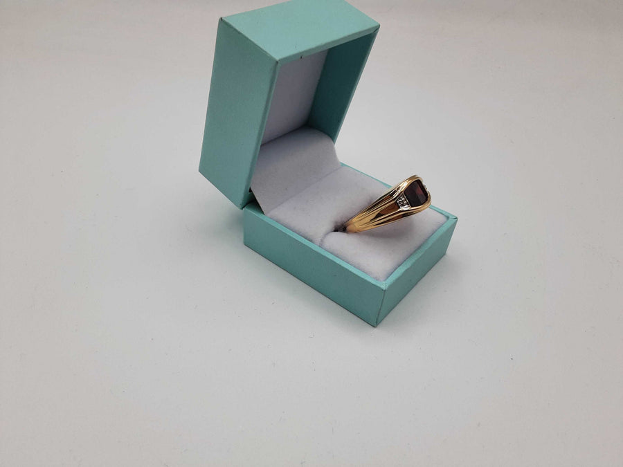 Men's Ring - Yellow Gold 10k (.417) 6.3 grams Size 12