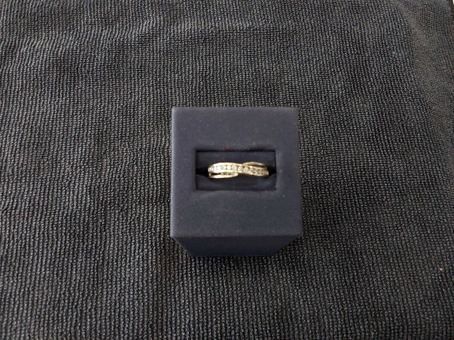 Women's Ring - White Gold 10k (.417) 2.3 grams Size 5.5