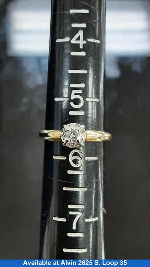 Women's Ring - Solitaire - Yellow Gold 14k (.585) 2.6 grams Size 7