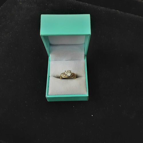 Women's Ring - Solitaire - Yellow Gold 10k (.417) 3.1 grams Size 5