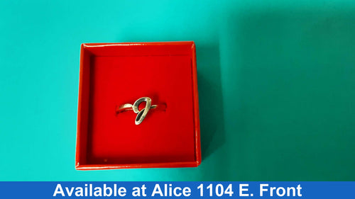 Women's Ring - Silver 3 grams Size 7