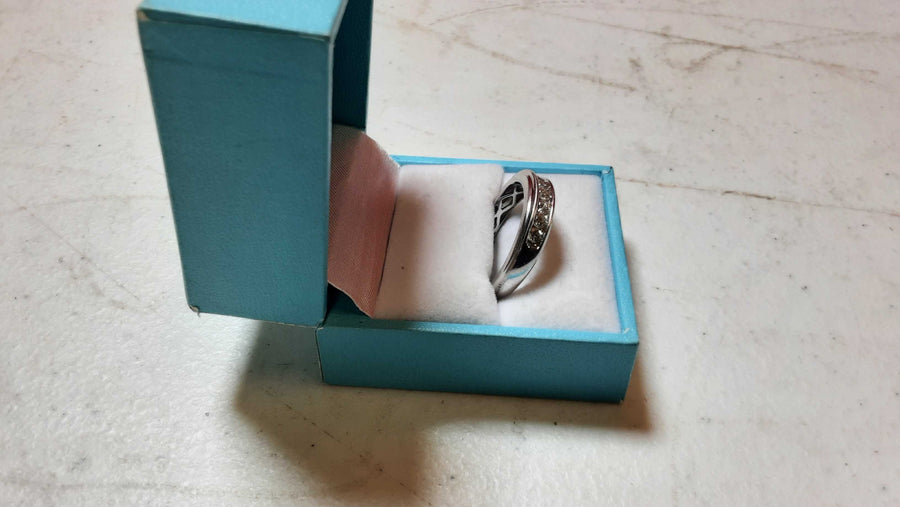 Ring - Wedding Band - White Gold 10k (.417) 3 grams Size 10.5