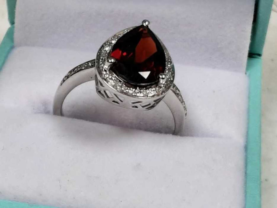 Women's Ring - White Gold 14k (.585) 3.3 grams Size 7.5