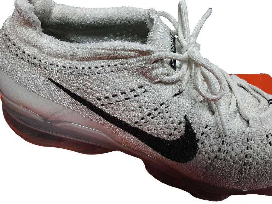 Nike Dv1681-100 White