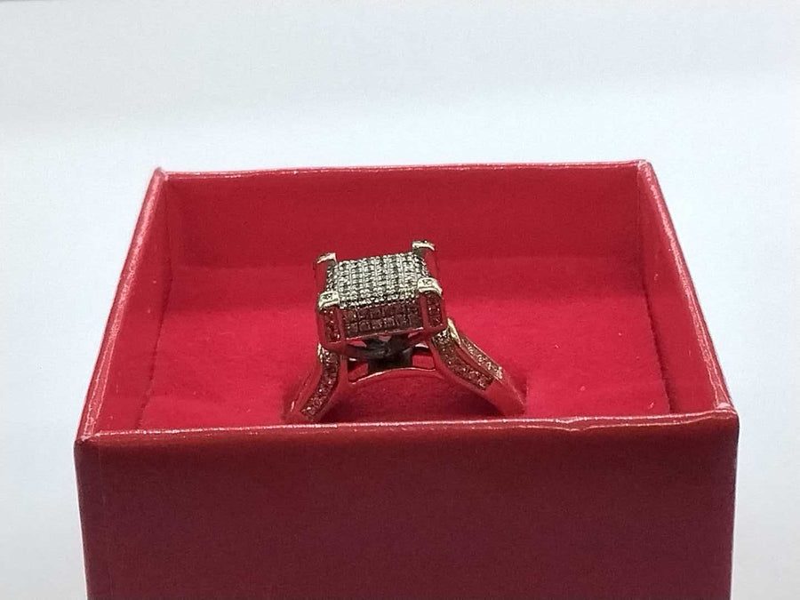 Women's Ring - Solitaire - Yellow Gold 10k (.417) 4.5 grams Size 8.5
