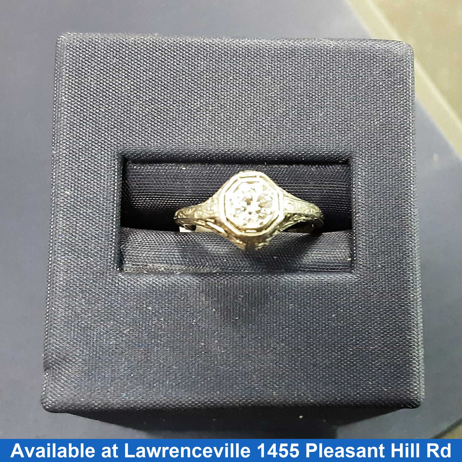 Women's Ring - Platinum 2.6 grams Size 20
